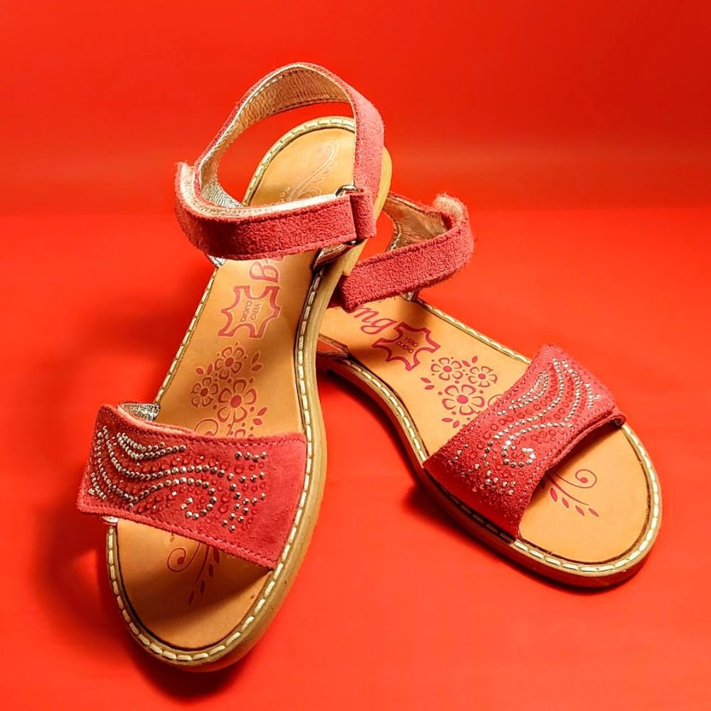 PMG Brand New Real Suede Girls Pink Sandals size 32 (US 1)
